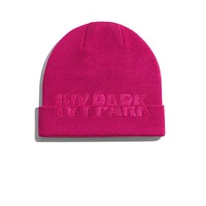 🐝Ivy park cut off logo beanie